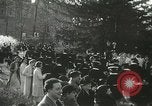 Standbild Hoop-rolling championship Wellesley Massachusetts USA, 1937, aus Sekunde 25 historischem Filmmaterial Videoclip 65675063196