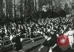 Standbild Hoop-rolling championship Wellesley Massachusetts USA, 1937, aus Sekunde 29 historischem Filmmaterial Videoclip 65675063196