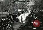 Standbild Hoop-rolling championship Wellesley Massachusetts USA, 1937, aus Sekunde 41 historischem Filmmaterial Videoclip 65675063196