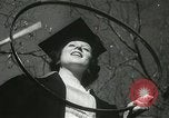 Standbild Hoop-rolling championship Wellesley Massachusetts USA, 1937, aus Sekunde 50 historischem Filmmaterial Videoclip 65675063196