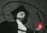 Standbild Hoop-rolling championship Wellesley Massachusetts USA, 1937, aus Sekunde 51 historischem Filmmaterial Videoclip 65675063196