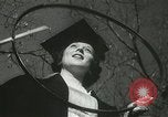 Standbild Hoop-rolling championship Wellesley Massachusetts USA, 1937, aus Sekunde 52 historischem Filmmaterial Videoclip 65675063196