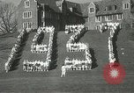 Standbild Hoop-rolling championship Wellesley Massachusetts USA, 1937, aus Sekunde 54 historischem Filmmaterial Videoclip 65675063196