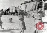 Standbild britische Soldaten Ägypten, 1942, aus Sekunde 24 historischem Filmmaterial Videoclip 65675063228