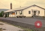 Immagine di Operazioni di vita nuova Fort Indiantown Gap Pennsylvania USA, 1975, secondo 20 filmato di repertorio 65675063236