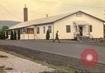 Immagine di Operazioni di vita nuova Fort Indiantown Gap Pennsylvania USA, 1975, secondo 24 filmato di repertorio 65675063236