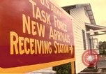 Immagine di Operazioni di vita nuova Fort Indiantown Gap Pennsylvania USA, 1975, secondo 45 filmato di repertorio 65675063236
