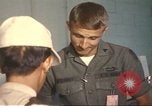 Standbild Betrieb neues Leben Fort Indiantown Gap Pennsylvania USA, 1975, aus Sekunde 32 historischem Filmmaterial Videoclip 65675063239
