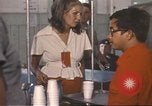 Standbild Betrieb neues Leben Fort Indiantown Gap Pennsylvania USA, 1975, aus Sekunde 53 historischem Filmmaterial Videoclip 65675063241