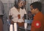 Standbild Betrieb neues Leben Fort Indiantown Gap Pennsylvania USA, 1975, aus Sekunde 55 historischem Filmmaterial Videoclip 65675063241