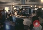 Standbild Betrieb neues Leben Fort Indiantown Gap Pennsylvania USA, 1975, aus Sekunde 10 historischem Filmmaterial Videoclip 65675063242