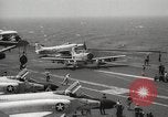 Immagine di Stati Uniti portaerei Oceano Pacifico, 1965, secondo 19 filmato di repertorio 65675063252
