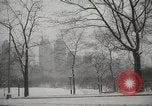 Immagine di Primavera a New York City a metà degli anni '60 New York City USA, 1965, secondo 39 filmato di repertorio 65675063253
