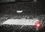 Immagine di Partita di basket Portland Oregon USA, 1965, secondo 6 filmato di repertorio 65675063255