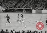 Immagine di Partita di basket Portland Oregon USA, 1965, secondo 30 filmato di repertorio 65675063255