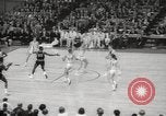 Immagine di Partita di basket Portland Oregon USA, 1965, secondo 31 filmato di repertorio 65675063255