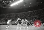Immagine di Partita di basket Portland Oregon USA, 1965, secondo 44 filmato di repertorio 65675063255