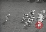 Standbild Fußballspiel Chicago Illinois USA, 1965, aus Sekunde 11 historischem Filmmaterial Videoclip 65675063259