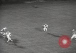Standbild Fußballspiel Chicago Illinois USA, 1965, aus Sekunde 21 historischem Filmmaterial Videoclip 65675063259