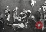 Standbild Fußballspiel Chicago Illinois USA, 1965, aus Sekunde 34 historischem Filmmaterial Videoclip 65675063259