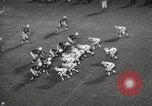Standbild Fußballspiel Chicago Illinois USA, 1965, aus Sekunde 40 historischem Filmmaterial Videoclip 65675063259
