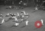 Standbild Fußballspiel Chicago Illinois USA, 1965, aus Sekunde 44 historischem Filmmaterial Videoclip 65675063259