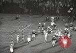 Standbild Fußballspiel Chicago Illinois USA, 1965, aus Sekunde 48 historischem Filmmaterial Videoclip 65675063259