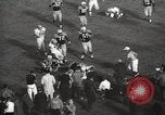 Standbild Fußballspiel Chicago Illinois USA, 1965, aus Sekunde 61 historischem Filmmaterial Videoclip 65675063259