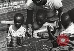 Standbild Negro Kinder New York United States USA, 1935, aus Sekunde 10 historischem Filmmaterial Videoclip 65675063278