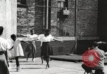 Standbild Negro Kinder New York United States USA, 1935, aus Sekunde 56 historischem Filmmaterial Videoclip 65675063278