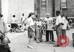 Standbild Afroamerikanische Kinder in Harlem New York City USA, 1935, aus Sekunde 7 historischem Filmmaterial Videoclip 65675063279