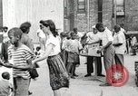 Standbild Afroamerikanische Kinder in Harlem New York City USA, 1935, aus Sekunde 14 historischem Filmmaterial Videoclip 65675063279