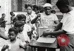 Standbild Afroamerikanische Kinder in Harlem New York City USA, 1935, aus Sekunde 32 historischem Filmmaterial Videoclip 65675063279