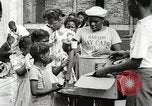 Standbild Afroamerikanische Kinder in Harlem New York City USA, 1935, aus Sekunde 37 historischem Filmmaterial Videoclip 65675063279