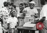 Standbild Afroamerikanische Kinder in Harlem New York City USA, 1935, aus Sekunde 56 historischem Filmmaterial Videoclip 65675063279