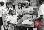 Standbild Afroamerikanische Kinder in Harlem New York City USA, 1935, aus Sekunde 57 historischem Filmmaterial Videoclip 65675063279
