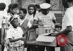 Standbild Afroamerikanische Kinder in Harlem New York City USA, 1935, aus Sekunde 58 historischem Filmmaterial Videoclip 65675063279