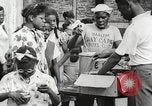 Standbild Afroamerikanische Kinder in Harlem New York City USA, 1935, aus Sekunde 60 historischem Filmmaterial Videoclip 65675063279