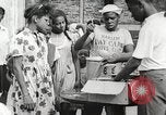 Standbild Afroamerikanische Kinder in Harlem New York City USA, 1935, aus Sekunde 61 historischem Filmmaterial Videoclip 65675063279