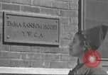 Standbild YWCA Programme für afrikanische amerikanische Frauen 1940 New York City USA, 1940, aus Sekunde 59 historischem Filmmaterial Videoclip 65675063280