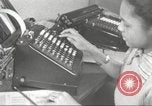Immagine di Per donna giovane Associazione Cristiana New York United States USA, 1940, secondo 19 filmato di repertorio 65675063281