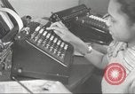 Immagine di Per donna giovane Associazione Cristiana New York United States USA, 1940, secondo 21 filmato di repertorio 65675063281