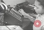 Immagine di Per donna giovane Associazione Cristiana New York United States USA, 1940, secondo 22 filmato di repertorio 65675063281