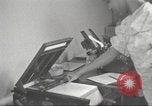 Immagine di Per donna giovane Associazione Cristiana New York United States USA, 1940, secondo 26 filmato di repertorio 65675063281