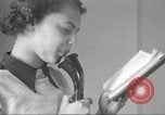 Immagine di Per donna giovane Associazione Cristiana New York United States USA, 1940, secondo 57 filmato di repertorio 65675063281