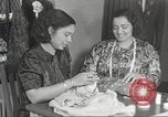 Immagine di Per donna giovane Associazione Cristiana New York United States USA, 1940, secondo 47 filmato di repertorio 65675063282