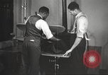 Immagine di Per donna giovane Associazione Cristiana New York United States USA, 1940, secondo 27 filmato di repertorio 65675063283