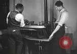 Immagine di Per donna giovane Associazione Cristiana New York United States USA, 1940, secondo 32 filmato di repertorio 65675063283