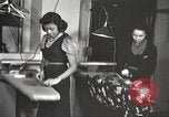 Immagine di Per donna giovane Associazione Cristiana New York United States USA, 1940, secondo 44 filmato di repertorio 65675063283
