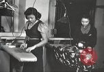 Immagine di Per donna giovane Associazione Cristiana New York United States USA, 1940, secondo 47 filmato di repertorio 65675063283